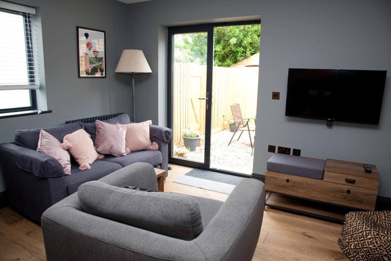 Little Elm - Luxury Home From Home, Free Parking, 30-40 Mins Walk From Bath City Centre Bagian luar foto
